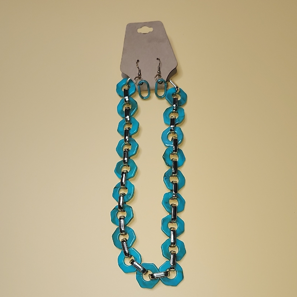 Elegant Blue Chain Necklace and Earring Set - Picture 2 of 3
